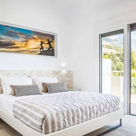 Willa Aris